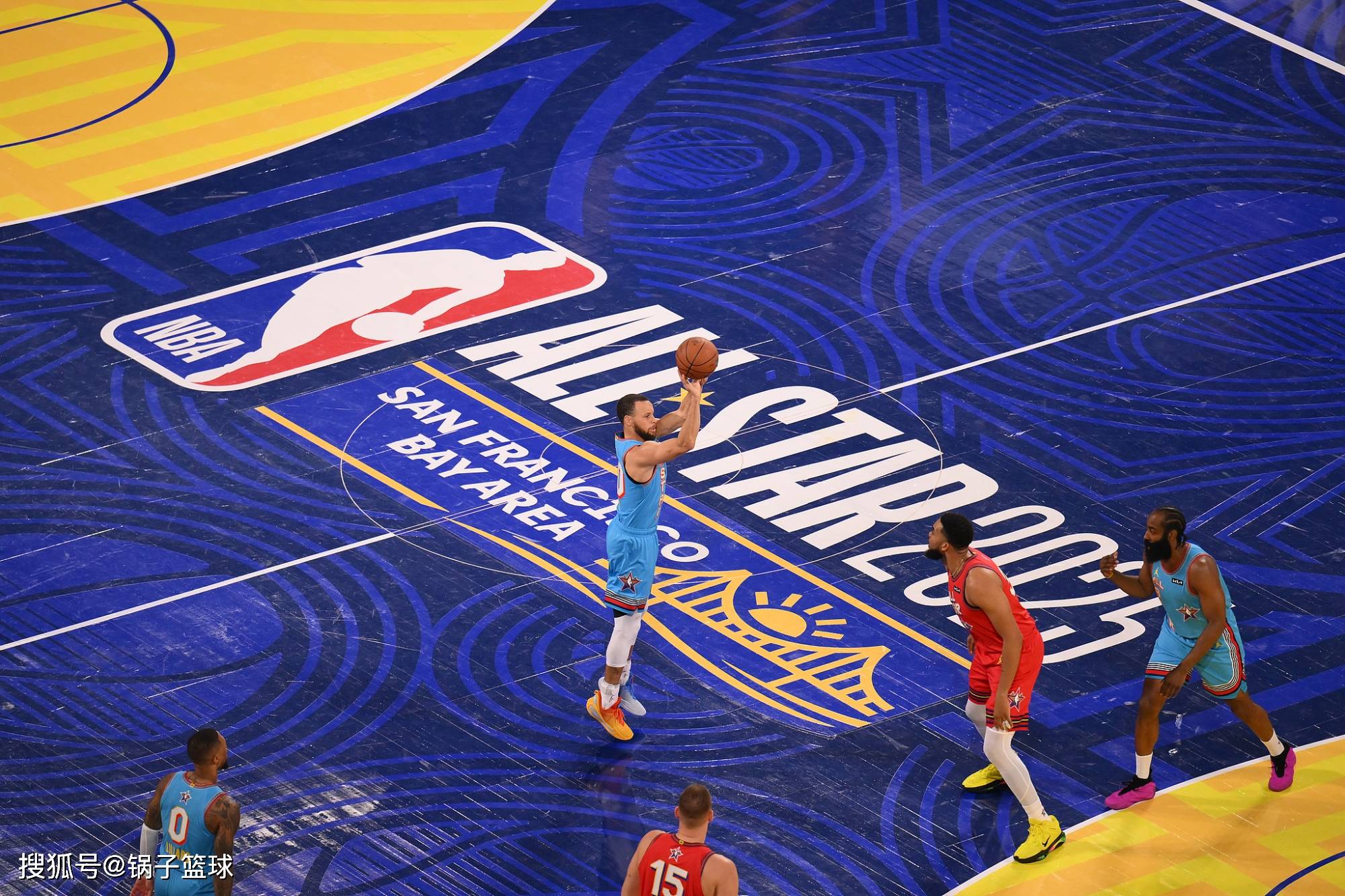 今夜体能课后，洛杉矶快船完成体检备战全明星赛，球迷炸锅，年轻球员得到机会的简单介绍