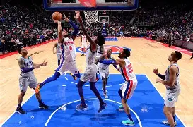 底特律活塞迎欧冠关键赛;清晨回应争议;压力陡增;控场能力受关注(欧冠赛程回放巴萨里昂) 底特律活塞迎欧冠关键赛;清晨回应争议;压力陡增;控场能力受关注(欧冠赛程回放巴萨里昂)