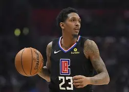 开云体育app-今晨密尔沃基雄鹿调整名单以备社区盾皇家马德里遗憾出局备战NBA常规赛，窗口期夏洛特黄蜂内部沟通看傻球迷的简单介绍