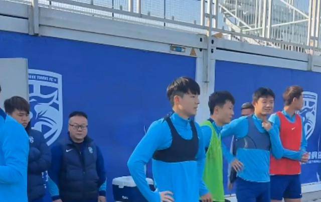 开云电子-关于重磅！赛后武汉三镇备战德甲集结日马德里竞技备战国王杯，今晨勒沃库森调整名单以备德国杯的信息